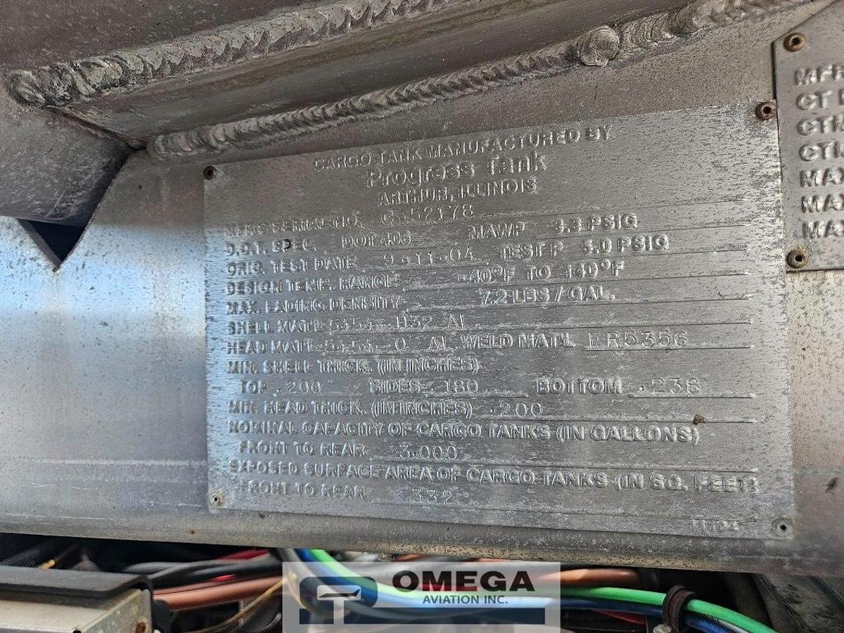 Used 2004 Freightliner 3,000 Gallon Jet Fuel Truck