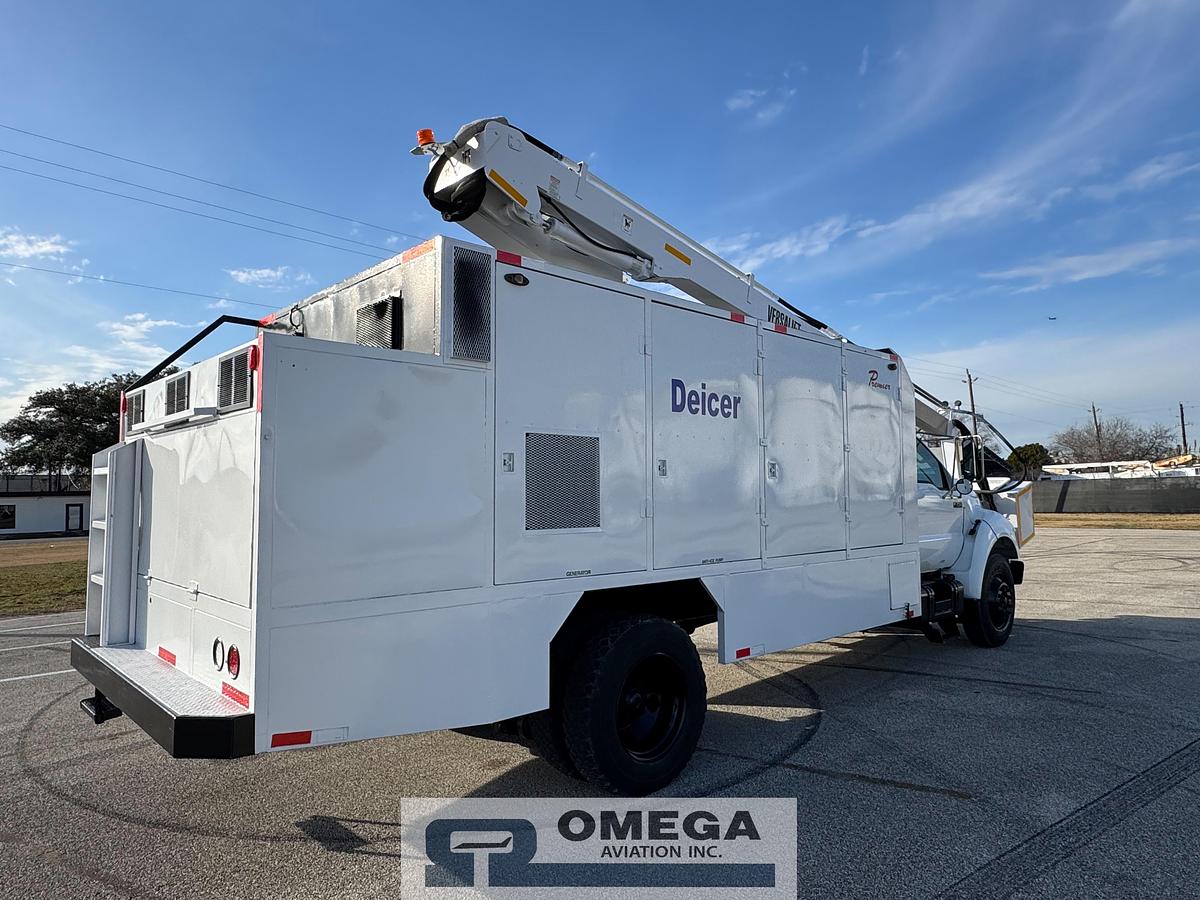 Refurbished 2001 Premier MT35P18 Aircraft Deicer Truck