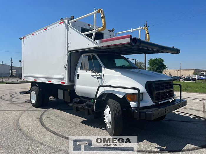 Used 2001 Hi-Way / Kidron S-70-14 / 4CB14AH Airport Catering Truck (With Title)