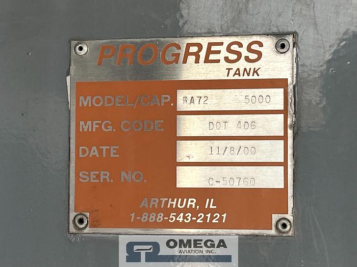 Used 2000 International / Garsite 4900 DT 466E