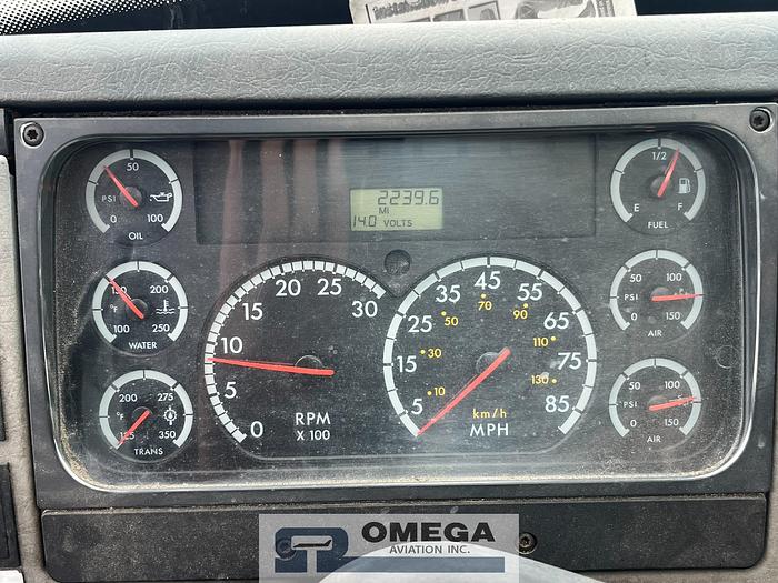 Used 2000 FMC LMD2000 Aircraft Deicer Truck