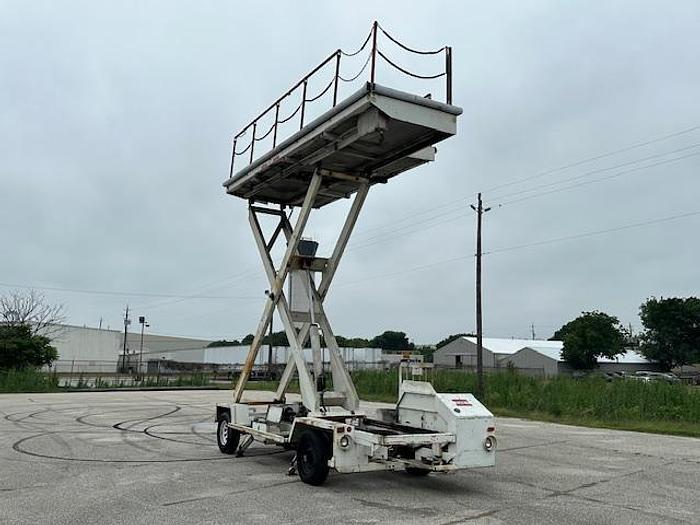 Used 1997 NMC-Wollard TML704 Maintenance Lift Unit