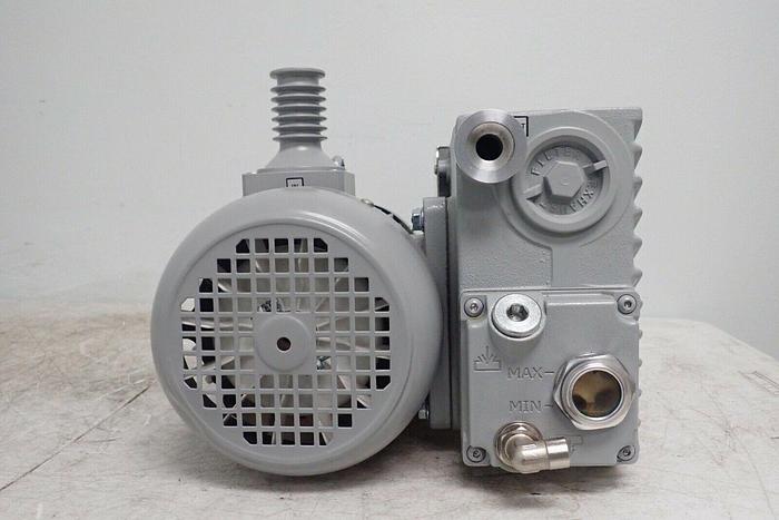 Used Agilent MS40+ RVP Model 9499225M008 Rotary Vane Vacuum Pump