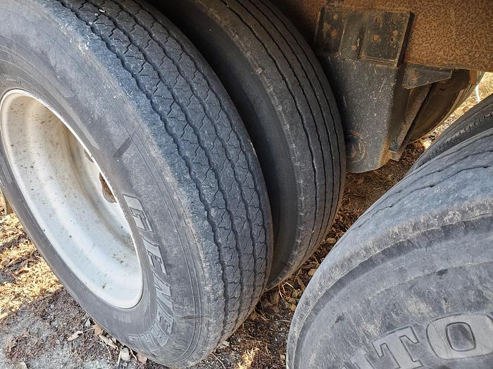 Used 2011 Wilson DWH500 PaceSetter Hopper Trailer