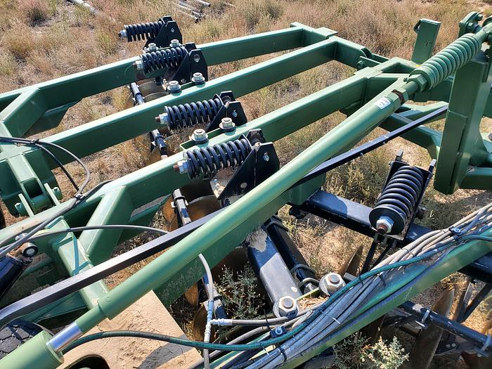 Used 2012 Wishek 842NT-24