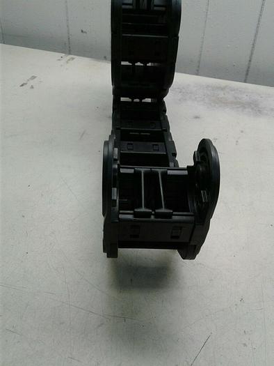 IGUS Energy Chain E4.32.01(8 links) , E4.32.02.063 (8 Links)