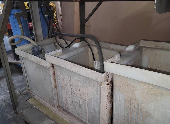 Used 2001 FLOW WATER 2'x4' CNC Waterjet Cutting System and 30HP Baldor Pump