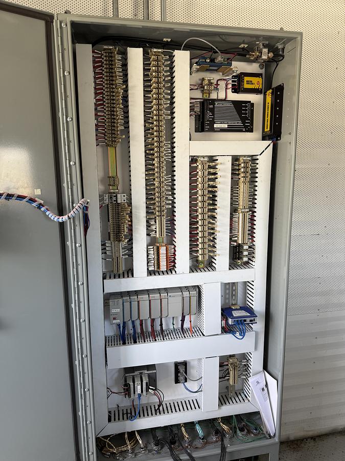 Used 20 KW Generator/MCC Building