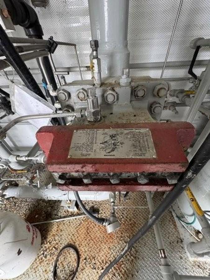 Used 24" 1415 PSI Sour 8 Tray Dehydrator