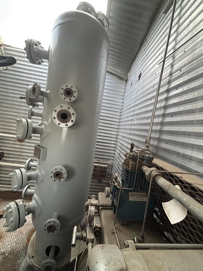 Refurbished 30" 1440 PSI Sour Vertical Separator Vessel