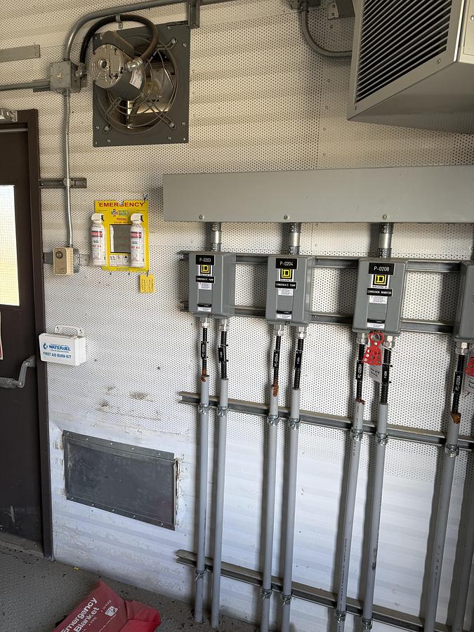 Used 20 KW Generator/MCC Building