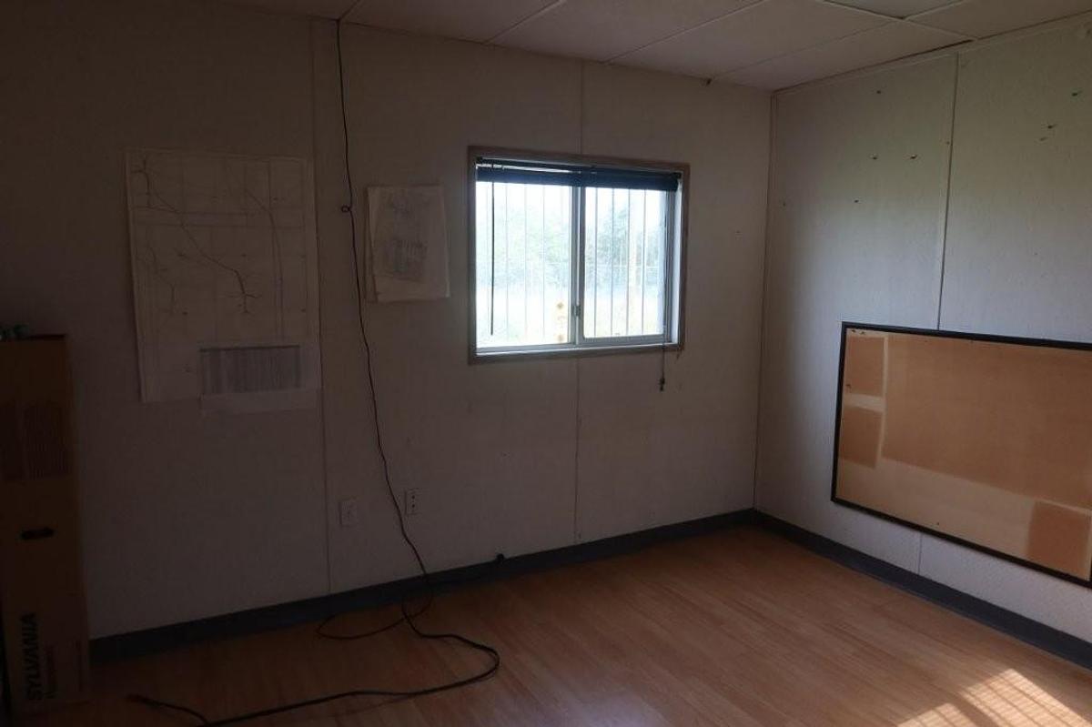 Used Office Building (62’L x 12’6”W x 11’H)