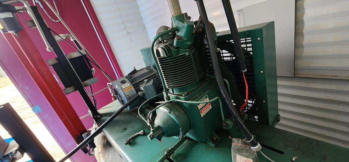 Used Dual Air/Instrument Air Compressor - 16013