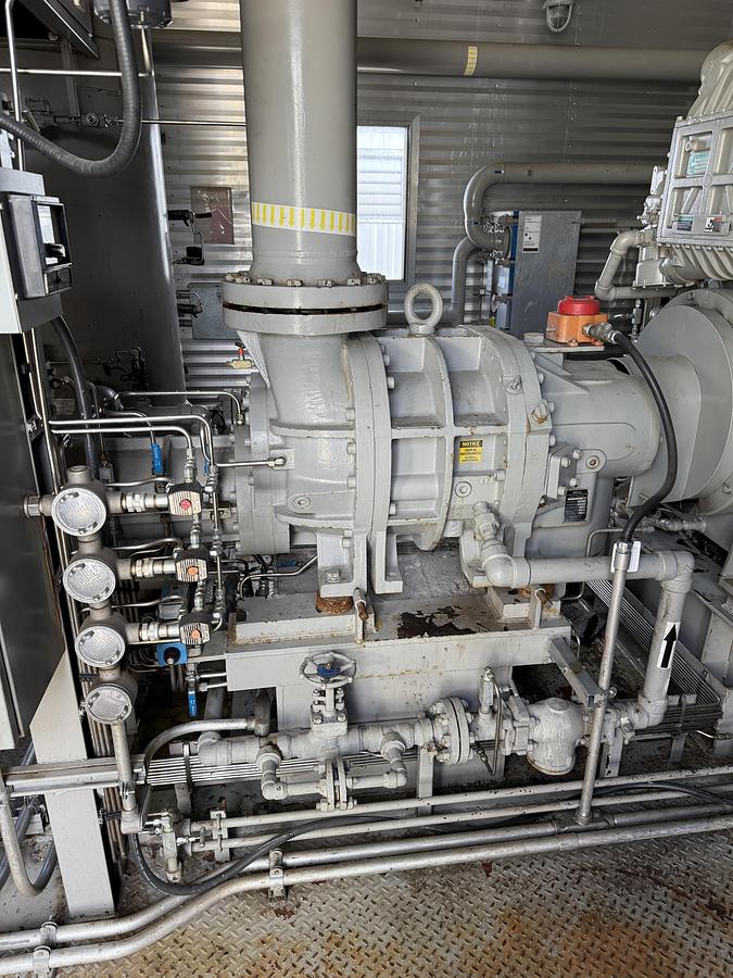 Used 620 HP Waukeshau H24GL Driven Ariel JG2 Compressor