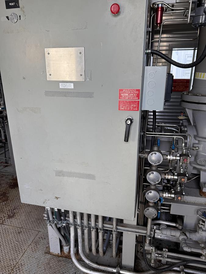 Used 620 HP Waukeshau H24GL Driven Ariel JG2 Compressor