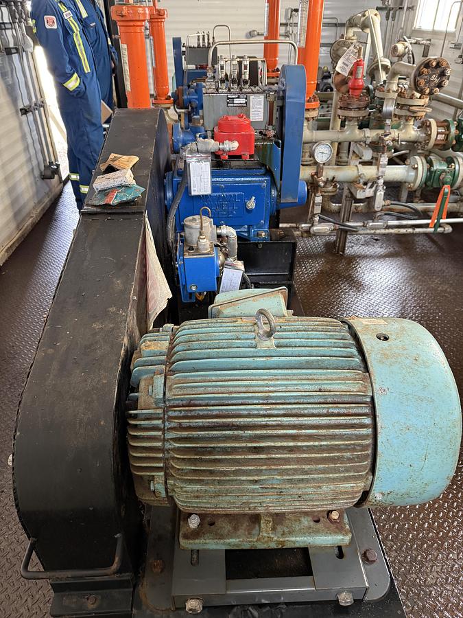 Used Dual T30-2L National Oilwell Triplex Pump Package