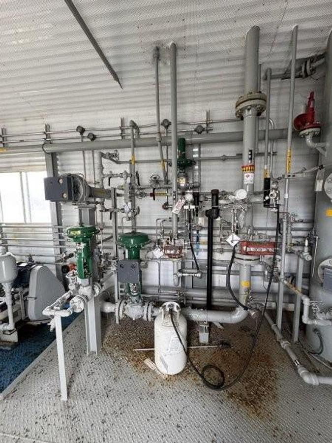 Used 24" 1415 PSI Sour 8 Tray Dehydrator