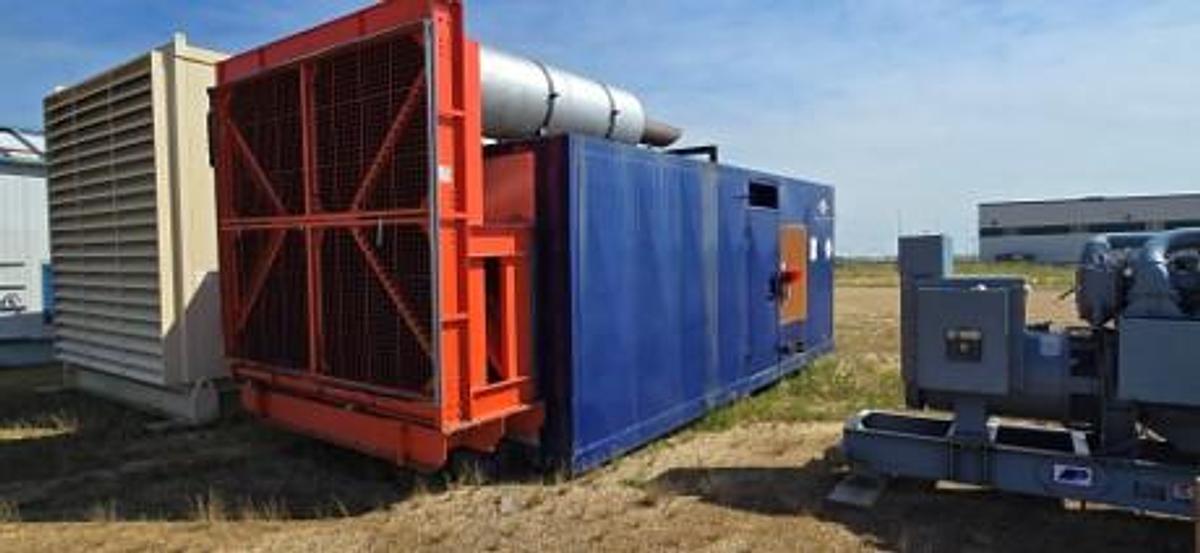 Used 800kw Waukesha P48GL, 480 V / 3 phase, Nat Gas Rebuilt