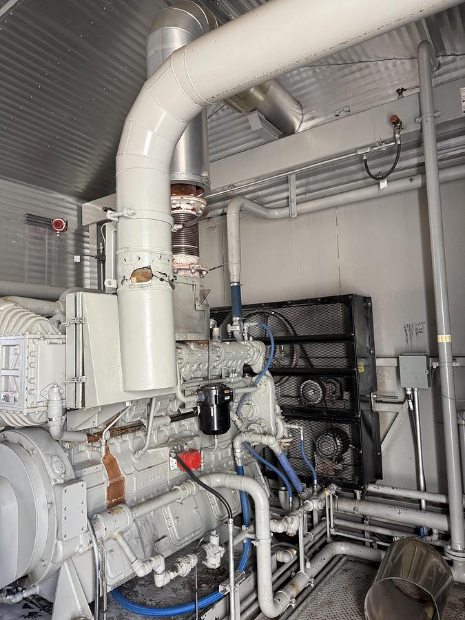 Used 620 HP Waukeshau H24GL Driven Ariel JG2 Compressor