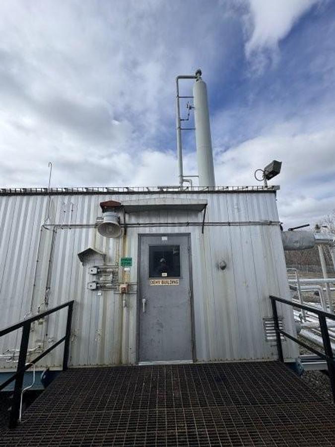 Used 24" 1415 PSI Sour 8 Tray Dehydrator