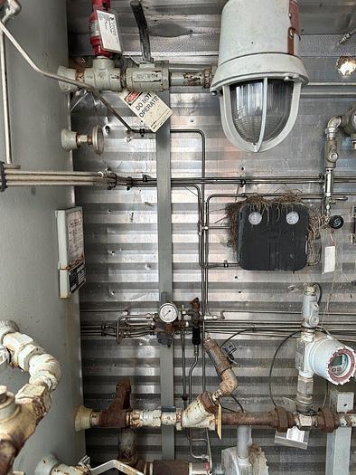 Used 24" x 7.5' 1440 PSI Vertical Sweet Separator