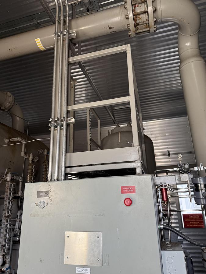 Used 620 HP Waukeshau H24GL Driven Ariel JG2 Compressor