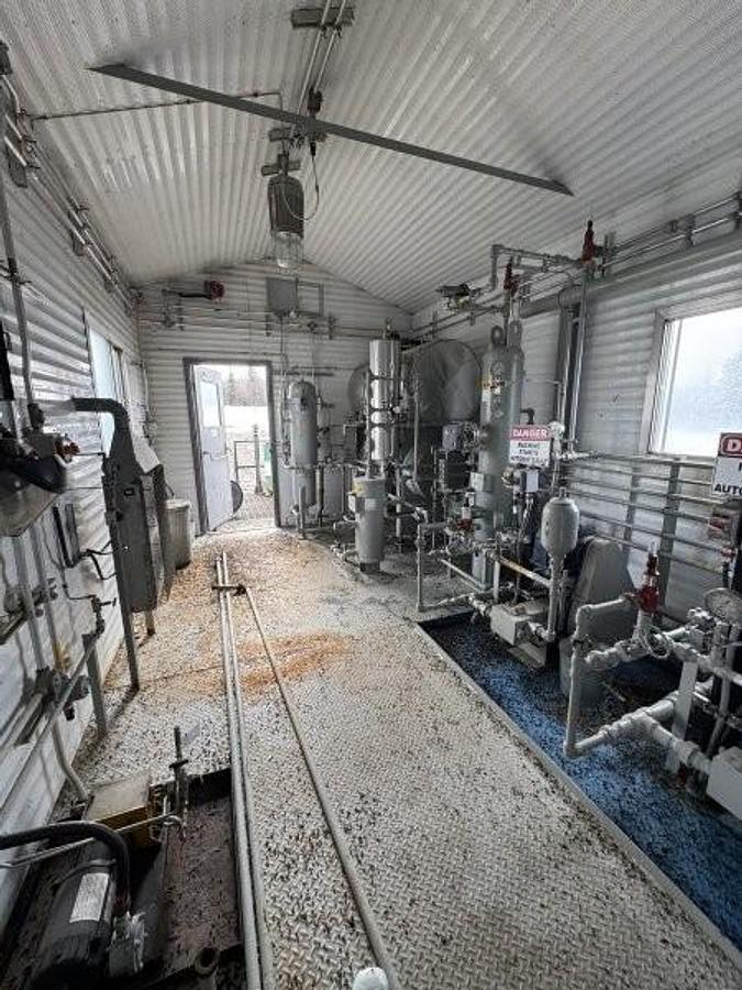 Used 24" 1415 PSI Sour 8 Tray Dehydrator