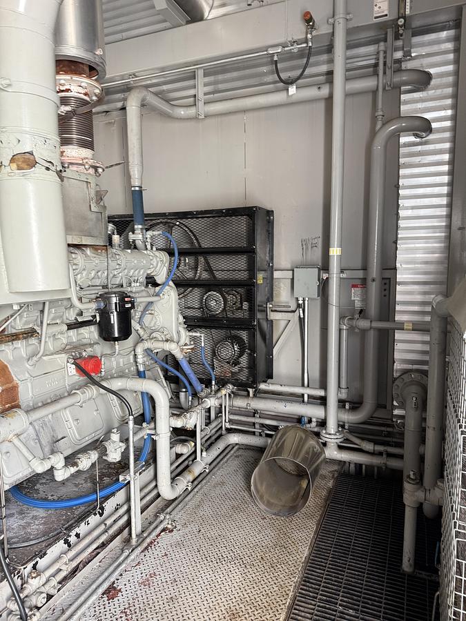 Used 620 HP Waukeshau H24GL Driven Ariel JG2 Compressor