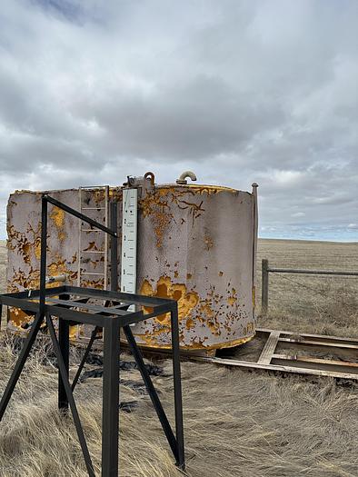 Used 50 Bbl Single Wall 8' D x 7" High Tank with Enclosure