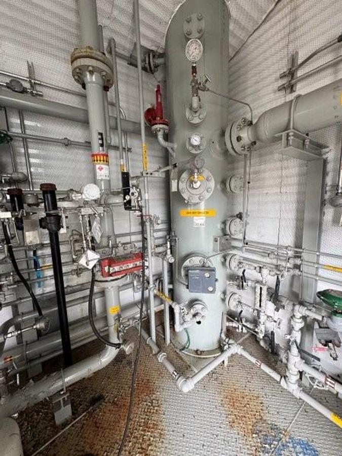 Used 24" 1415 PSI Sour 8 Tray Dehydrator