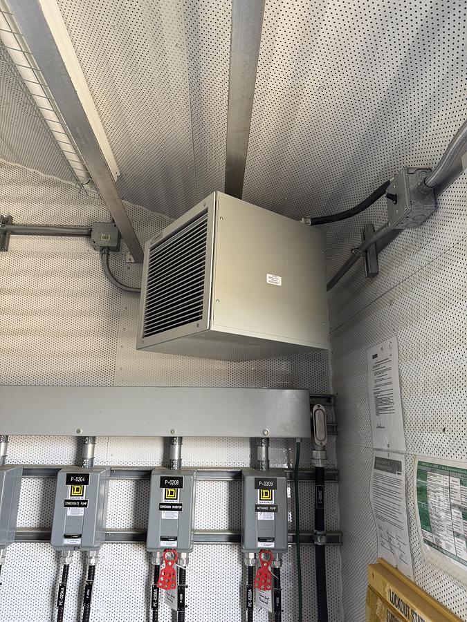 Used 20 KW Generator/MCC Building