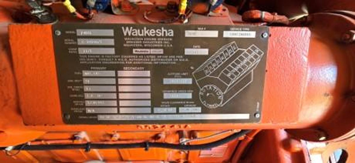 Used 800kw Waukesha P48GL, 480 V / 3 phase, Nat Gas Rebuilt