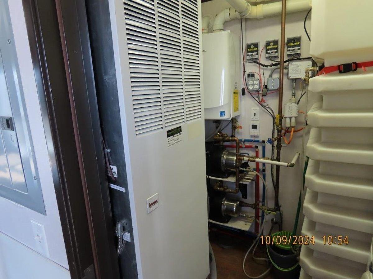 Used Office Trailer 12' x 60' Double Ender Floor Plan