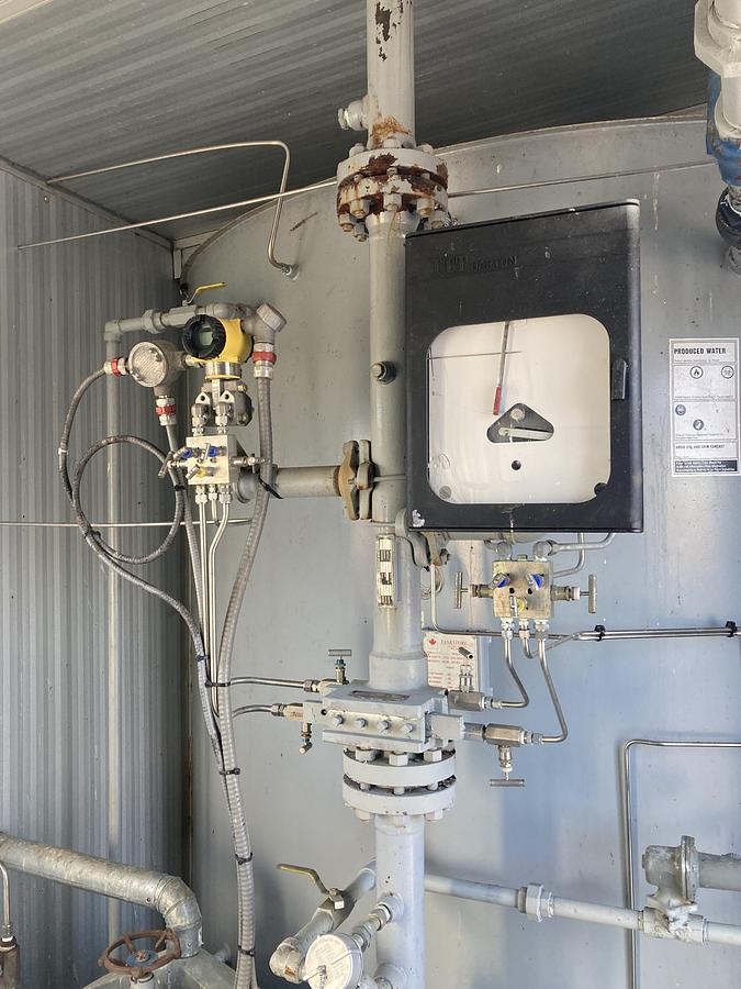 Used 16" 1440 PSI Vertical 3 Phase Separator with Integral 100 Barrel DW Tank