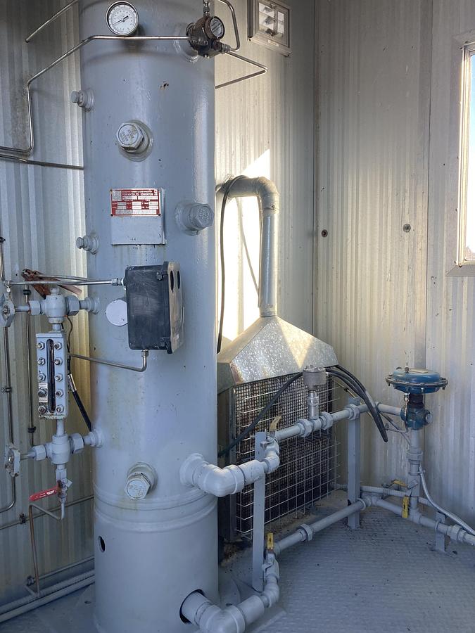 Used 16" 1440 PSI Vertical 3 Phase Separator with Integral 100 Barrel DW Tank