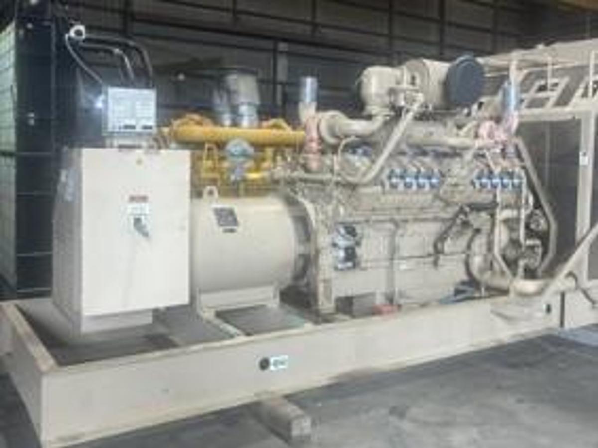 Used 600 Kw Cummins 480V / 3 phase Nat Gas GTA50-G1