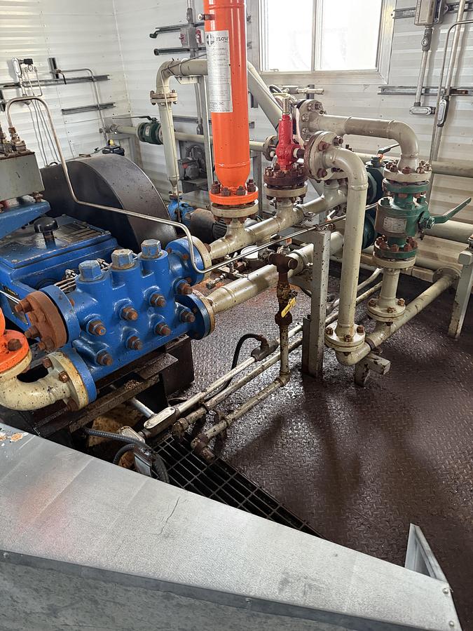 Used Dual T30-2L National Oilwell Triplex Pump Package
