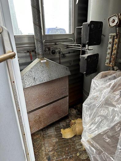 Used 24" x 7.5' 1440 PSI Vertical Sweet Separator