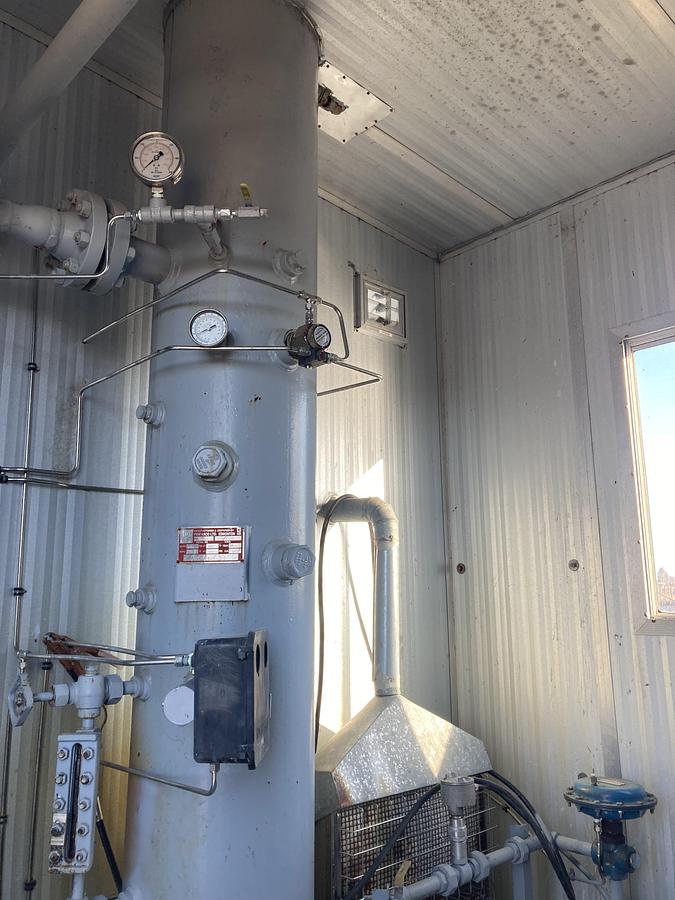 Used 16" 1440 PSI Vertical 3 Phase Separator with Integral 100 Barrel DW Tank