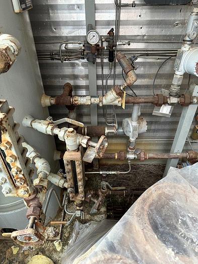 Used 24" x 7.5' 1440 PSI Vertical Sweet Separator