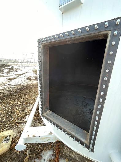 Used 100 Barrel Bottom Skidded Pop Tank