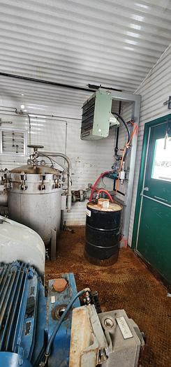 Used Water Injection Building c/w (2) Garner Denver 200 TDE 001 Triplex pumps