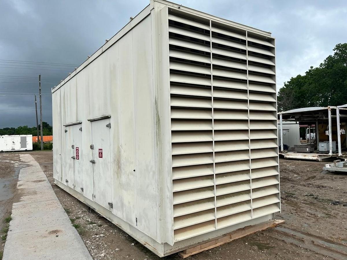 Used 600 Kw Cummins 480V / 3 phase Nat Gas GTA50-G1