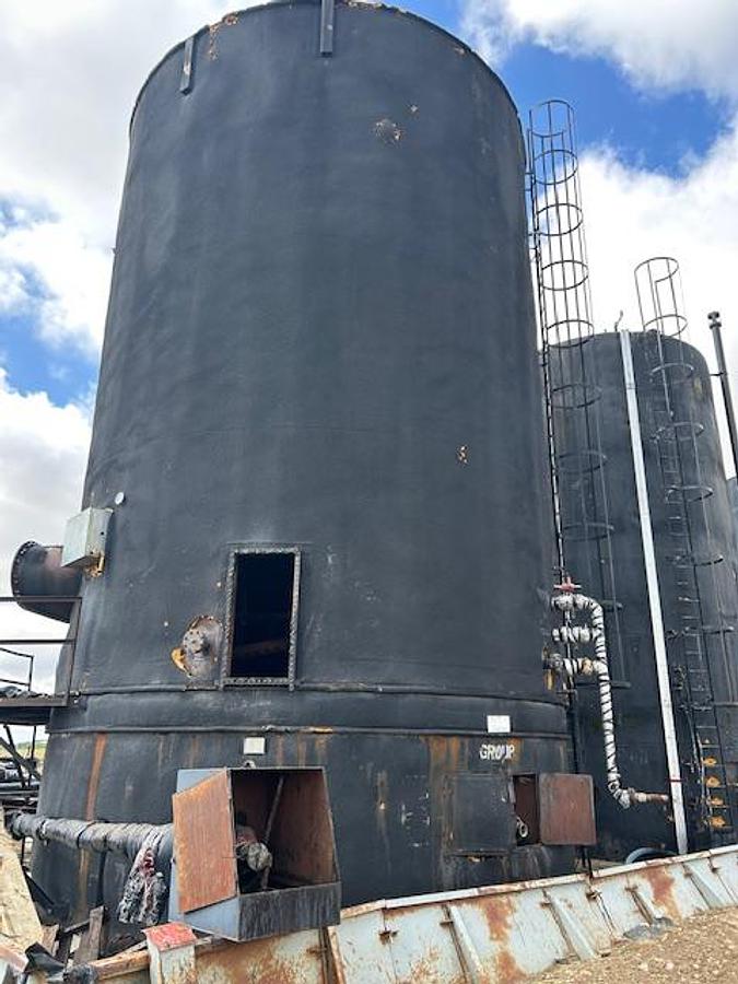 Used 2000 BBL Cone Bottom Tank