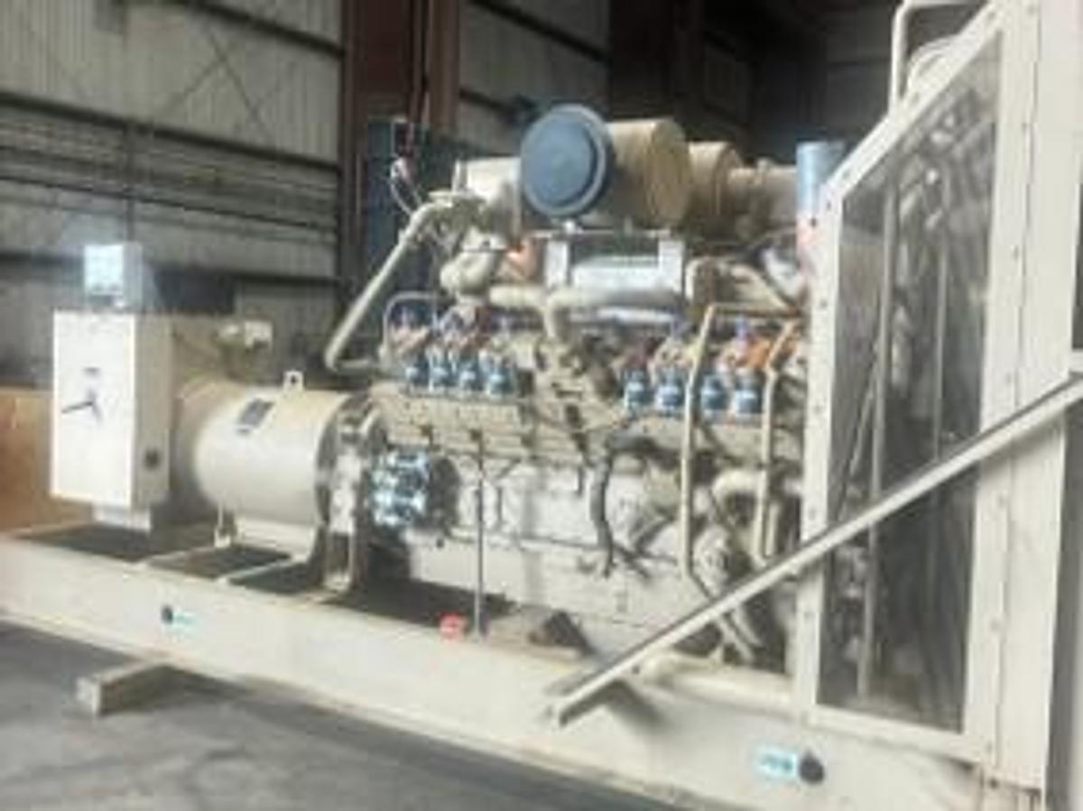 Used 600 Kw Cummins 480V / 3 phase Nat Gas GTA50-G1
