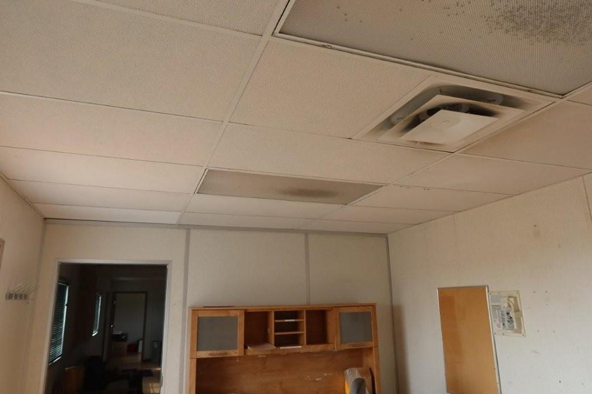 Used Office Building (62’L x 12’6”W x 11’H)