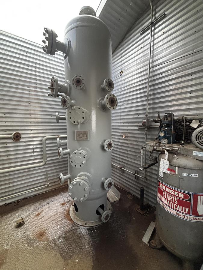 Refurbished 30" 1440 PSI Sour Vertical Separator Vessel