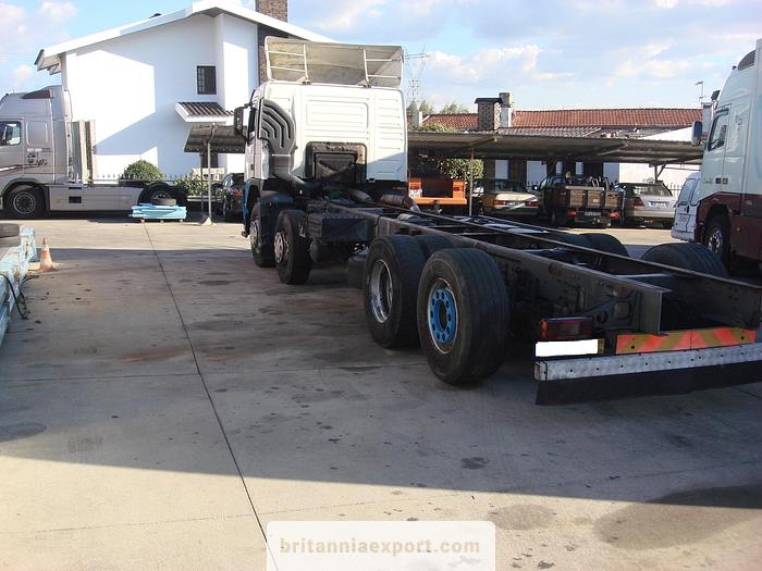Used 2005 VOLVO FM12 380 8X2 chassis cab