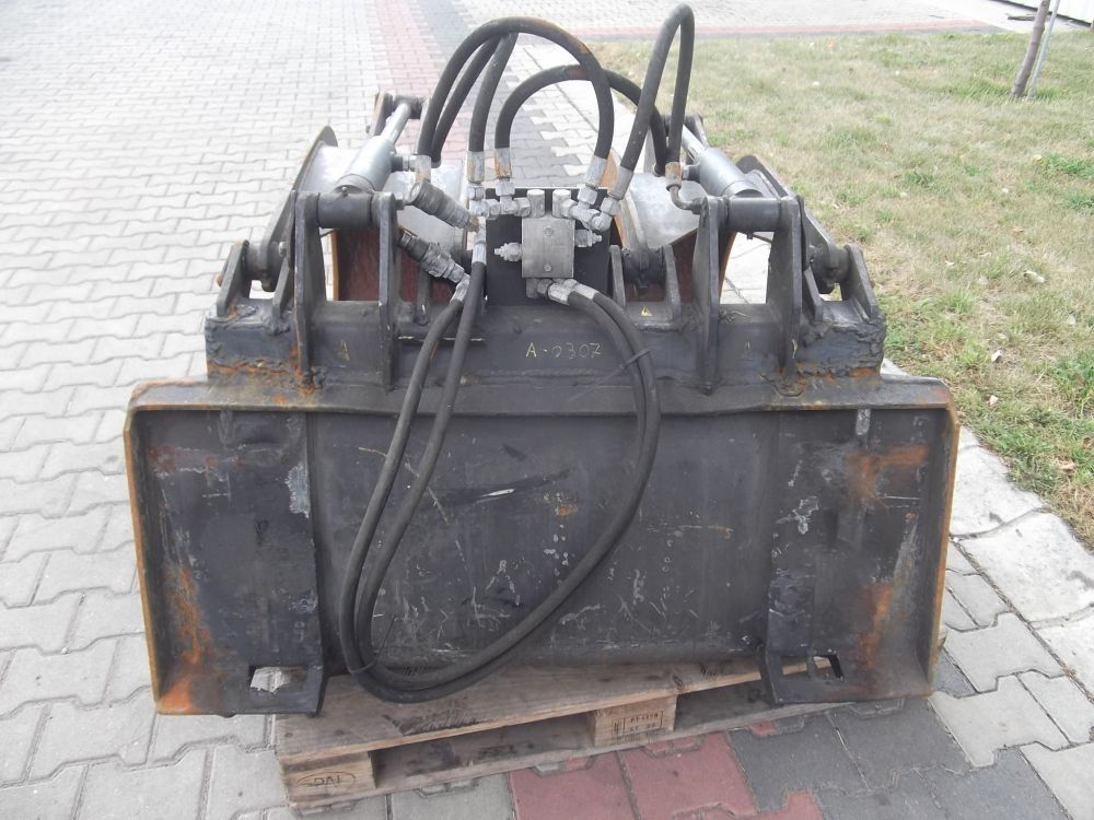 Used BOBCAT (BUCKET) W.975 HIDRAULIC WITH LOAD STAB. for Sale in Ve...