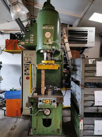 Gebraucht 1970 Müller Pressenfabrik CEZ100/160.5.2